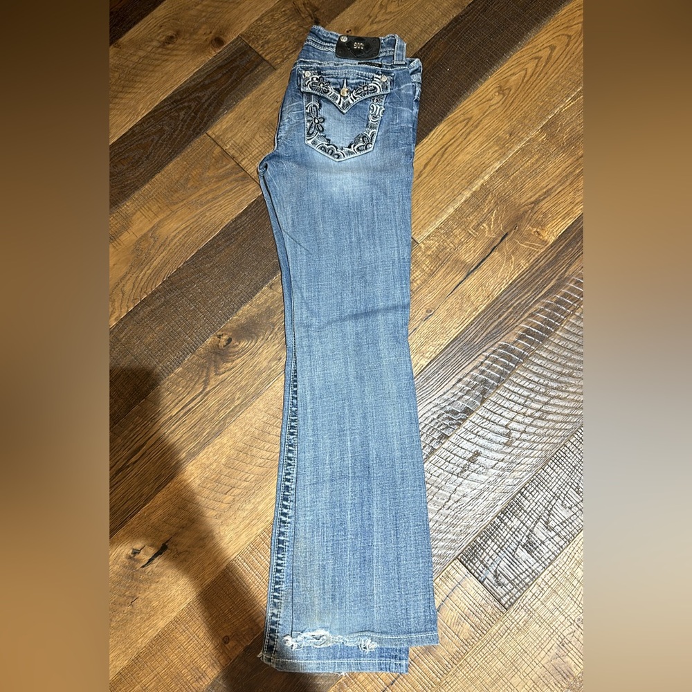 Miss me. Boot cut. 29.